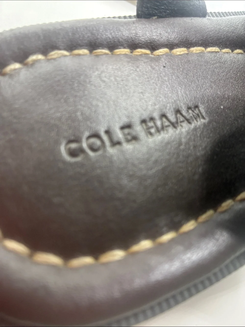 COLE HAAN MENS  LEATHER FISHERMAN SANDAL  GUN METAL BUCKLE DESIGN 9M